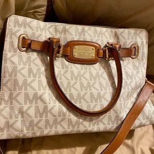 Micheal kors shoulder bag